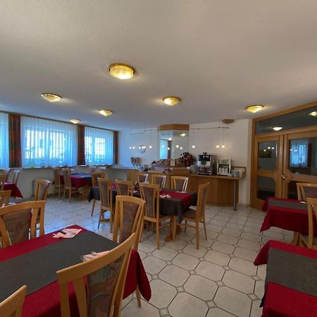 Hotel-Restaurant Zum Loewen 예스테텐 외부 사진